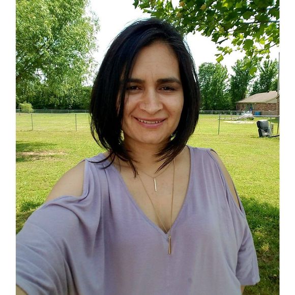 Meet your Posher, Yolanda - Picture 1 of 1